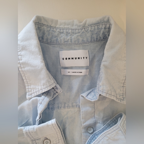 Aritzia Community Veritas Chambray XS Shirt Light Blue - Picture 8 of 13